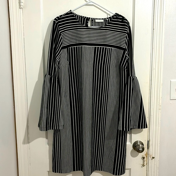 New York and Company vertical striped thick winter dress.  Size XXL - Picture 1 of 9